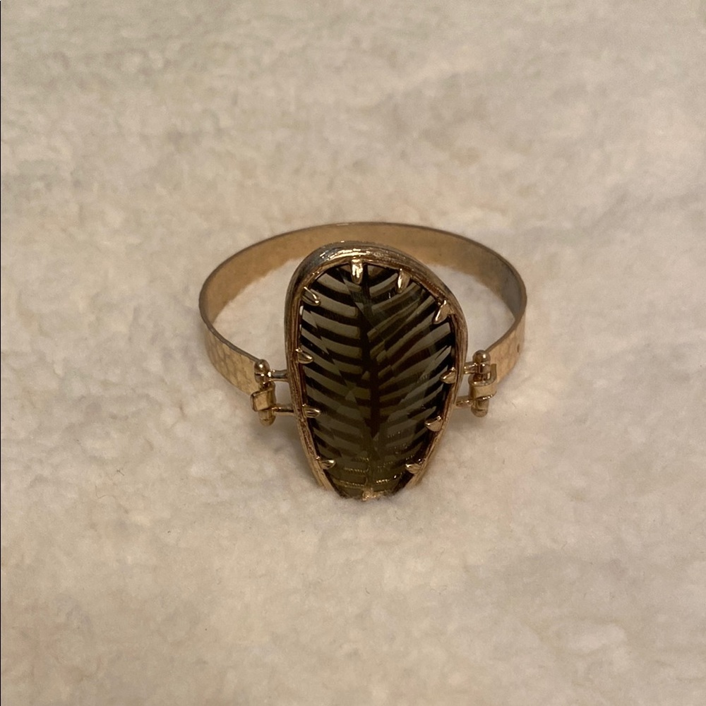 Gold and Green Leaf Design Women's Bracelet